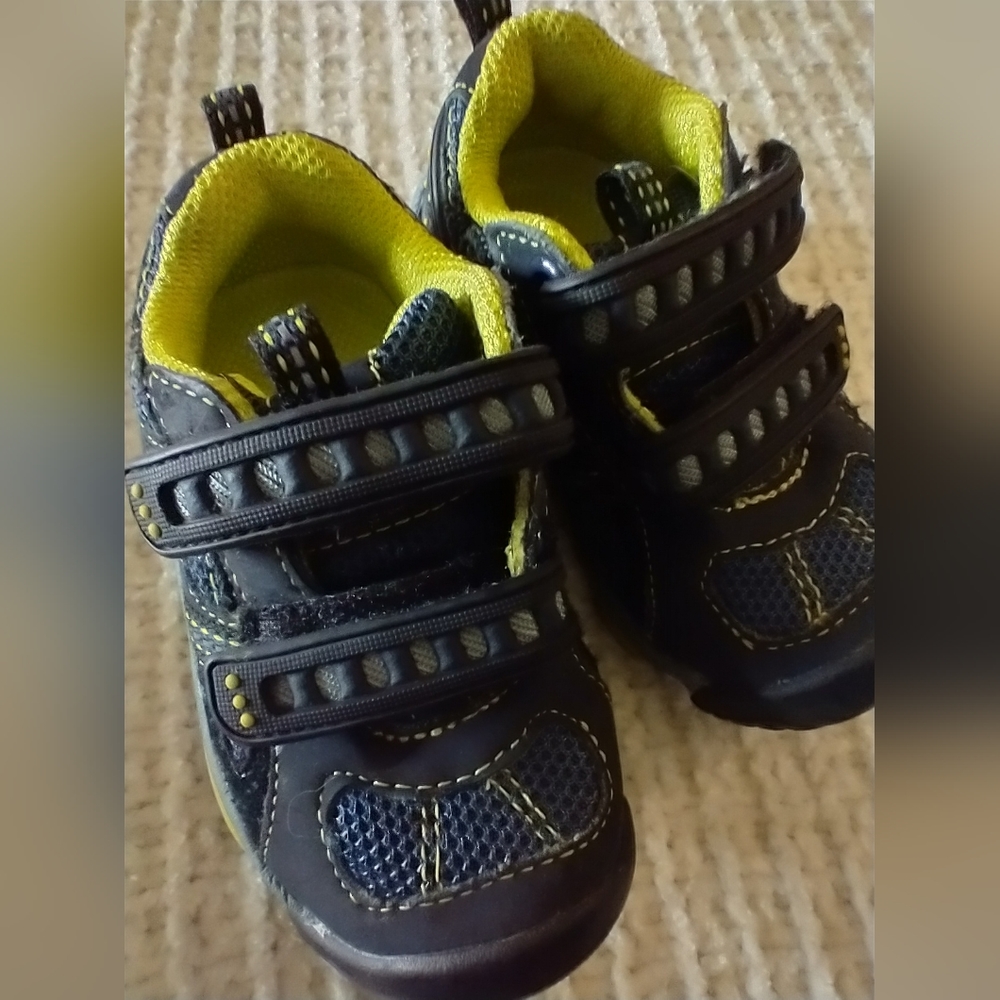 Stride Rite 4.5 Leather Toddler Sneakers